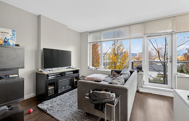 210 1777 W 7th Avenue Fairview VW