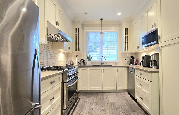 5467 Dunbar Street Dunbar