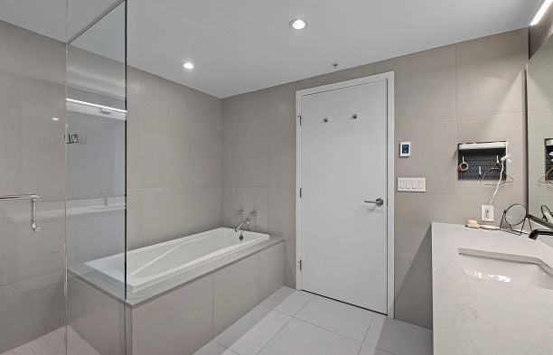 2405 Heather Street Fairview VW