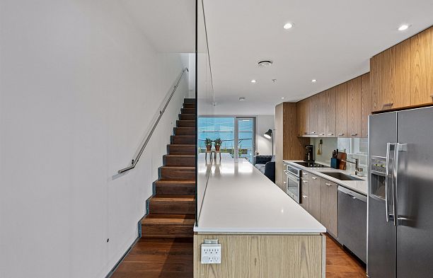 7 850 W 8th Avenue Fairview VW