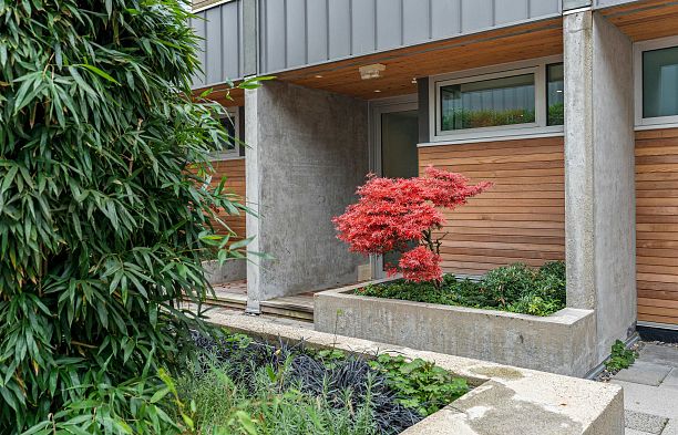 7 850 W 8th Avenue Fairview VW