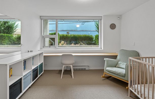 7 850 W 8th Avenue Fairview VW