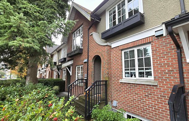 5467 Dunbar Street Dunbar