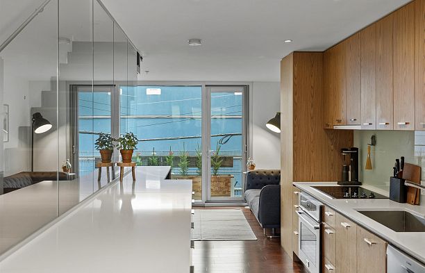 7 850 W 8th Avenue Fairview VW