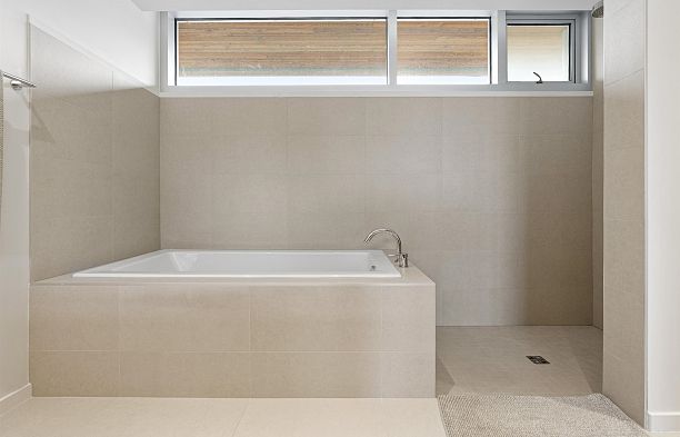 7 850 W 8th Avenue Fairview VW