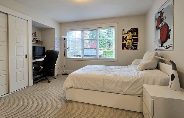 5467 Dunbar Street Dunbar