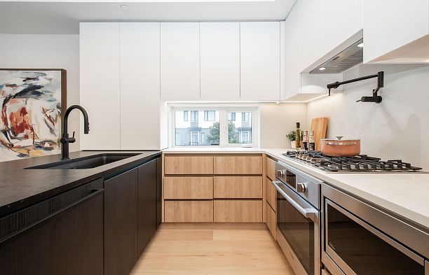 4150 Columbia Street Cambie