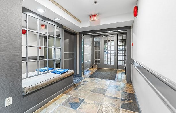 109 1925 W 2nd Avenue Kitsilano