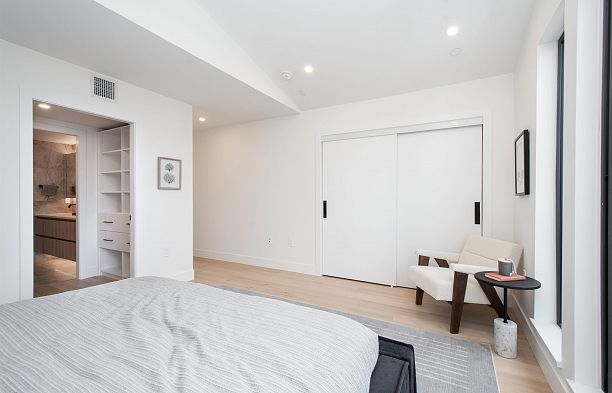 4150 Columbia Street Cambie