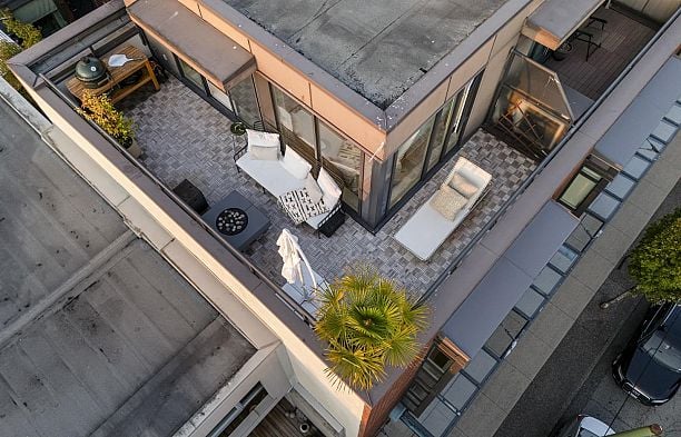 211 1961 Collingwood Street Kitsilano