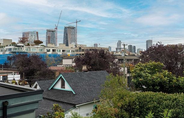 109 1925 W 2nd Avenue Kitsilano