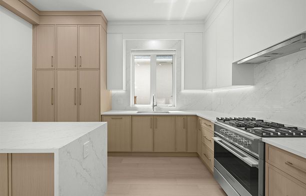 1 6461 E Prince Edward Street Main