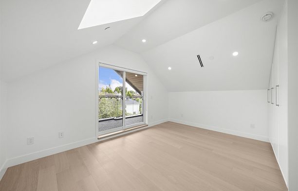 1 6461 E Prince Edward Street Main