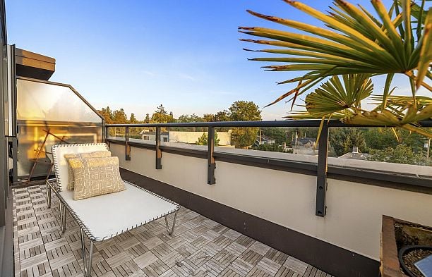 211 1961 Collingwood Street Kitsilano