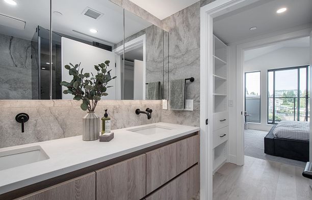 4150 Columbia Street Cambie