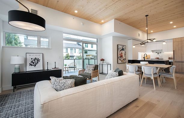 4150 Columbia Street Cambie