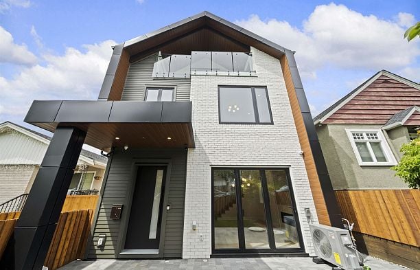 1 6461 E Prince Edward Street Main