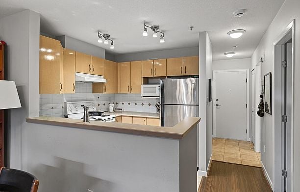 106 2983 W 4th Avenue Kitsilano