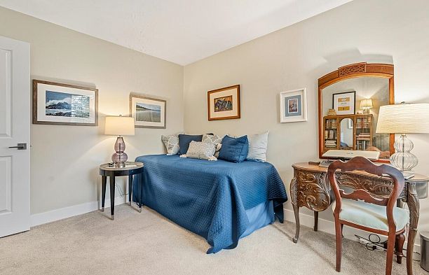 521 666 Leg In Boot Square False Creek