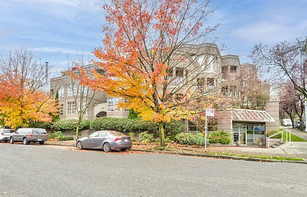 204 1082 W 8th Avenue Fairview VW