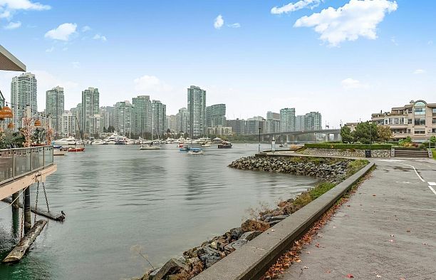 521 666 Leg In Boot Square False Creek