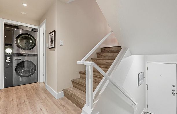 521 666 Leg In Boot Square False Creek