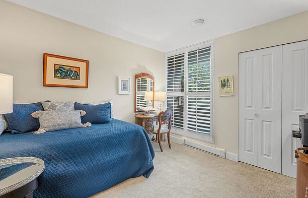 521 666 Leg In Boot Square False Creek