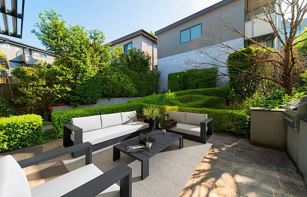 4371 Puget Drive Arbutus