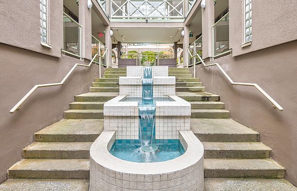 204 1082 W 8th Avenue Fairview VW