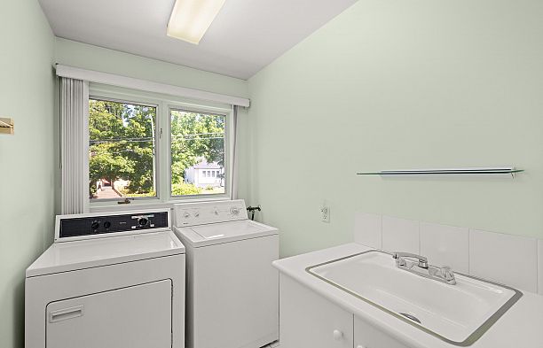 3470 W 43rd Avenue Southlands