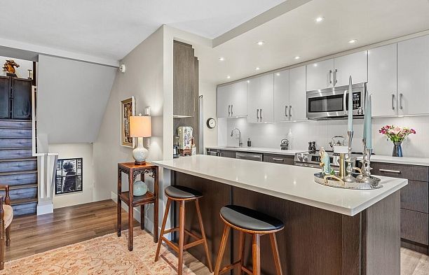 521 666 Leg In Boot Square False Creek