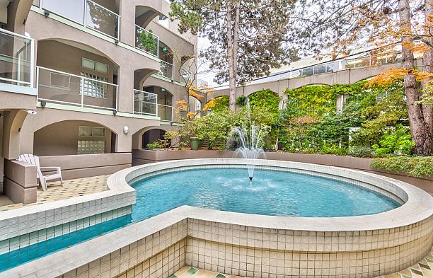 204 1082 W 8th Avenue Fairview VW