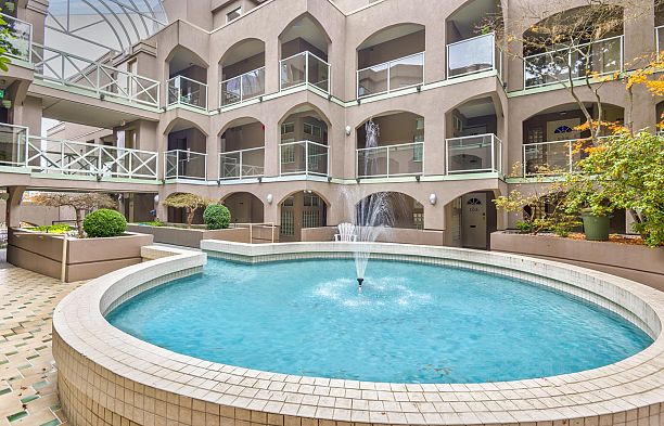 204 1082 W 8th Avenue Fairview VW