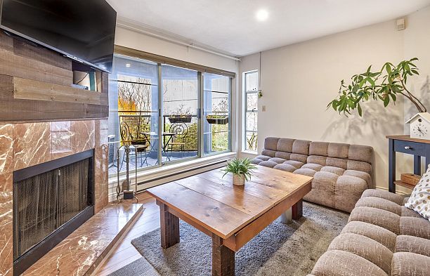 204 1082 W 8th Avenue Fairview VW