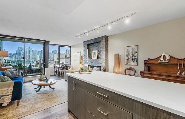 521 666 Leg In Boot Square False Creek