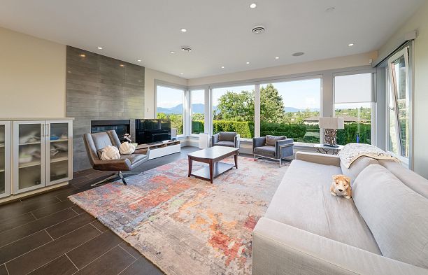 4371 Puget Drive Arbutus