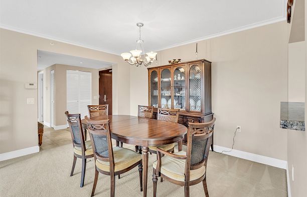 508 618 W 45th Avenue Oakridge VW