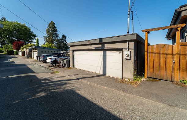 4371 Puget Drive Arbutus
