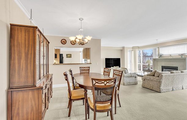 508 618 W 45th Avenue Oakridge VW