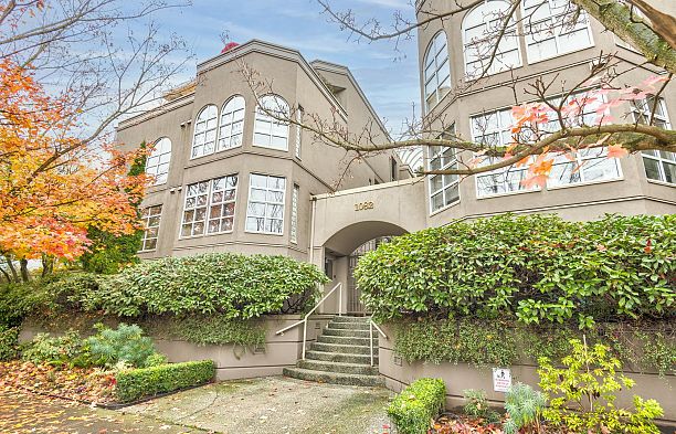 204 1082 W 8th Avenue Fairview VW