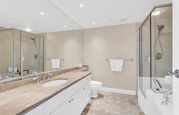 508 618 W 45th Avenue Oakridge VW