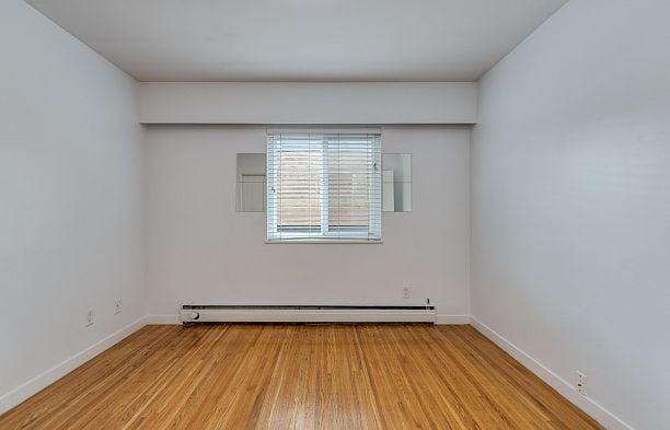 303 1985 W 8TH AVENUE, Vancouver BC V6J 1W2 Kitsilano