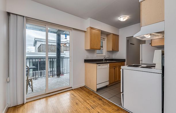 303 1985 W 8TH AVENUE, Vancouver BC V6J 1W2 Kitsilano