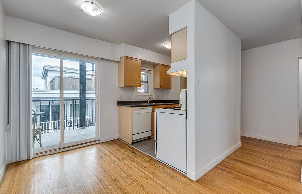 303 1985 W 8TH AVENUE, Vancouver BC V6J 1W2 Kitsilano