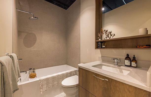 419 133 W 49th Avenue Oakridge VW