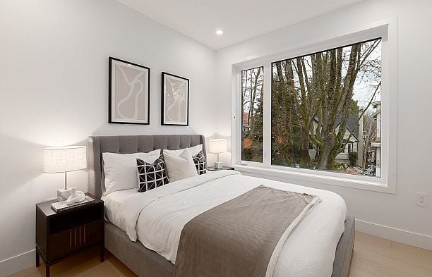 2 2976 W 13th Avenue Kitsilano