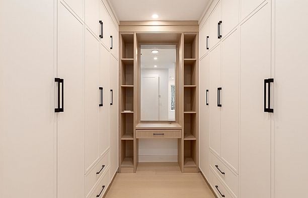 2 2976 W 13th Avenue Kitsilano