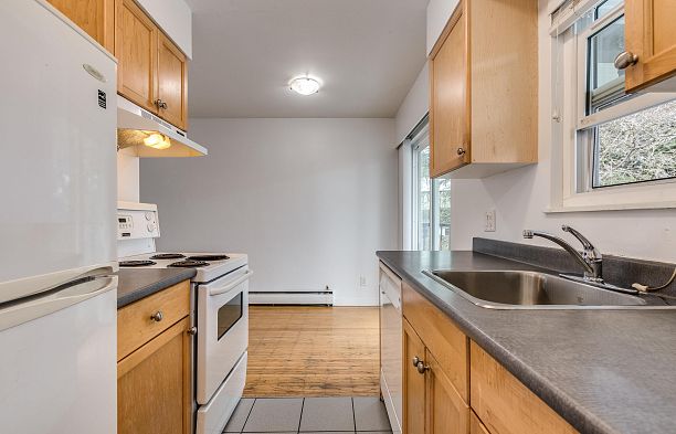 303 1985 W 8TH AVENUE, Vancouver BC V6J 1W2 Kitsilano