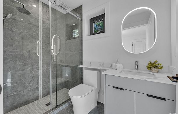 8420 Wiltshire Street S.W. Marine