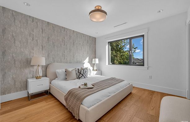 8420 Wiltshire Street S.W. Marine